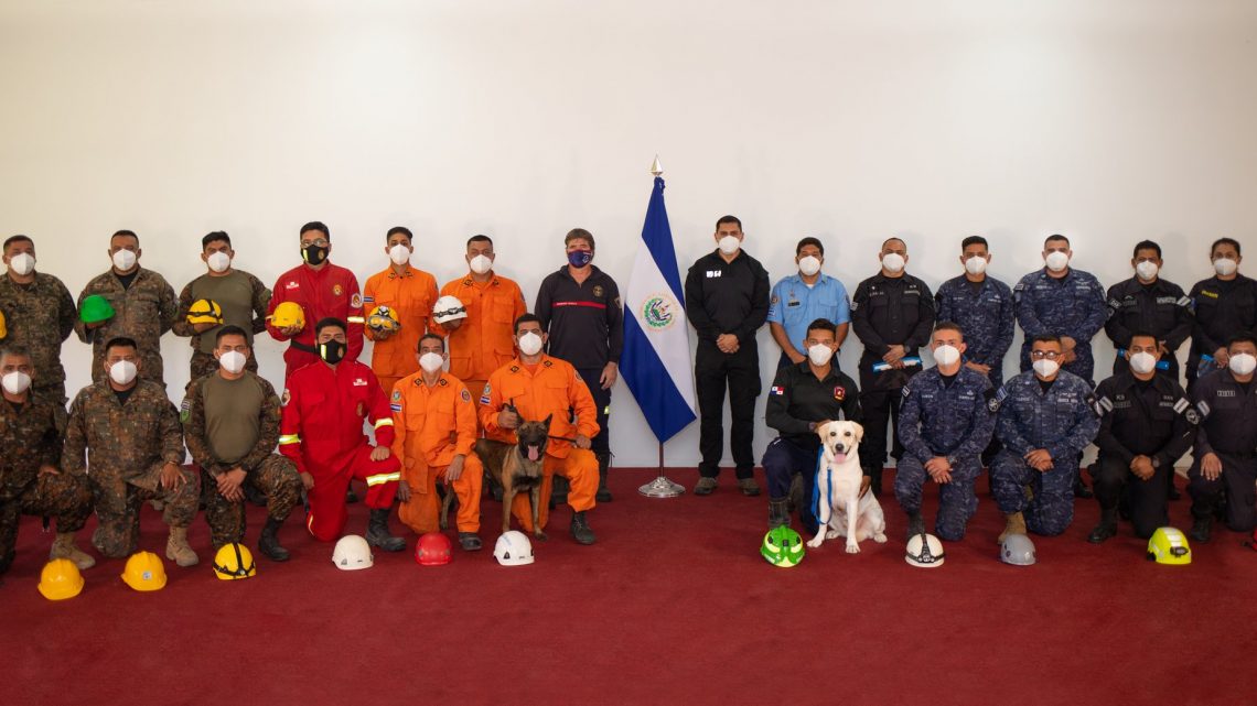 El Salvador cuenta con caninos para detectar COVID-19 y personas atrapadas con vida bajo escombros
