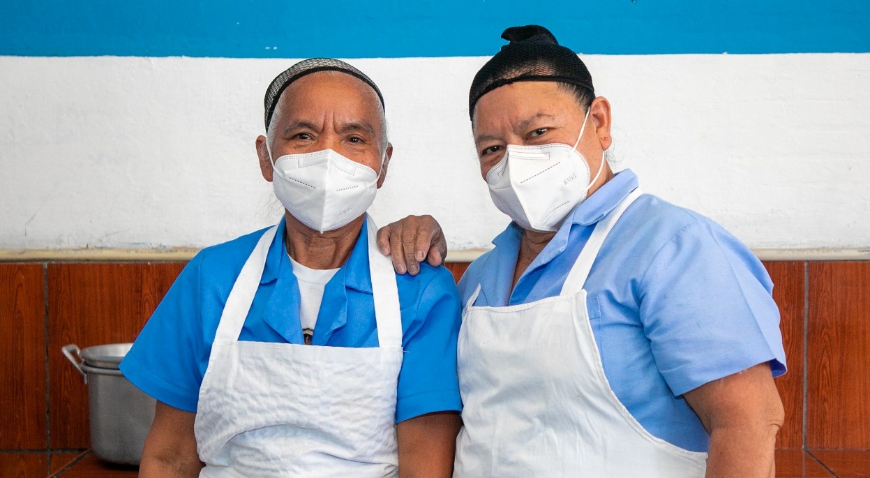 Los Bomberos y sus nanas son un ejemplo de vocación de servicio